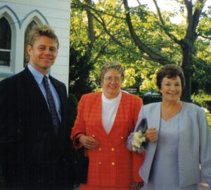 H With Mom at a family Wedding in my 30s
